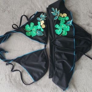 ROXY Quicksilver 2 piece Bikini Swimsuit M 👙